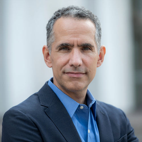 headshot of Esteban Rossi-Hansberg