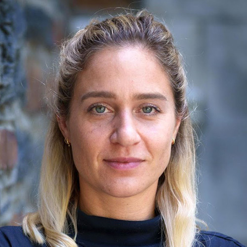 headshot of Laura Pilossoph