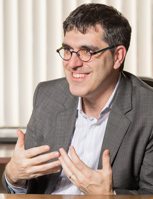 headshot of Jesús Fernández-Villaverde