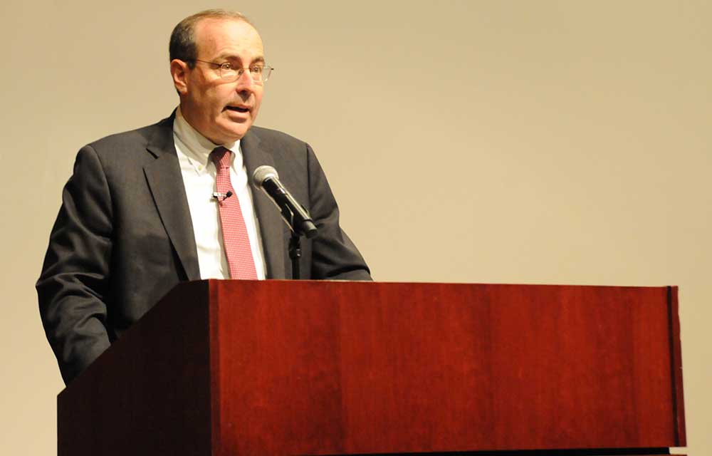 President Tom Barkin at podium