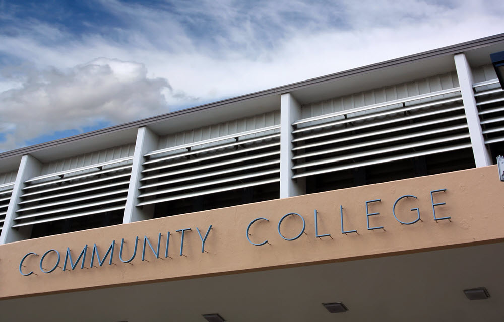 Generic facade at community college 