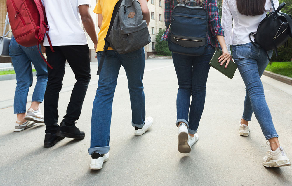 kids walking to school